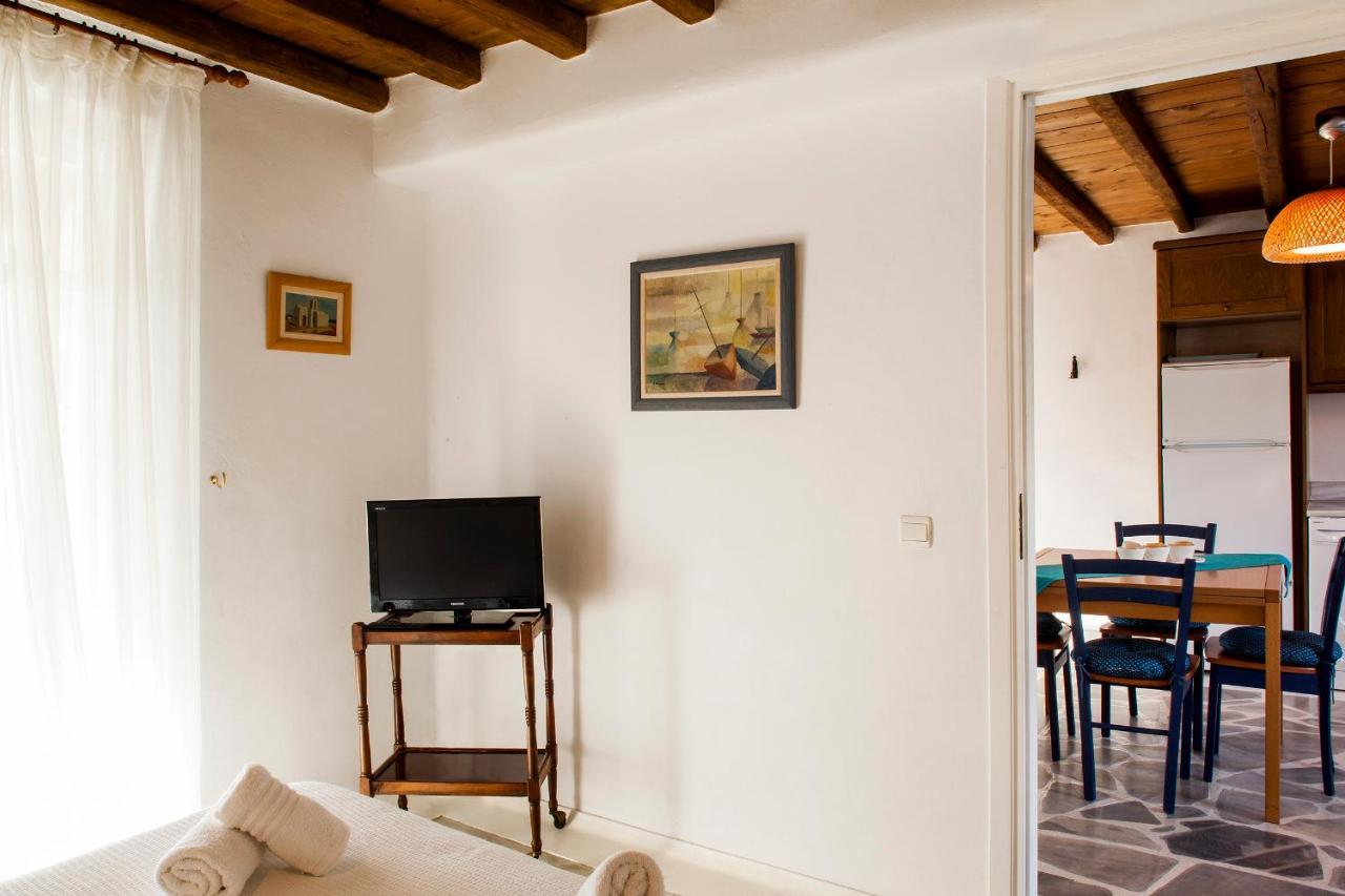 Villa Pleiades Орнос Екстериор снимка